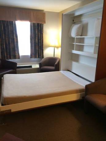 Imagen de la habitación del Hotel Quality Suites. Foto 6