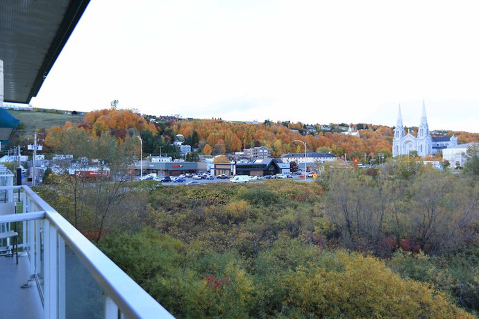 Imagen de la habitación del Hotel Quality Suites. Foto 8