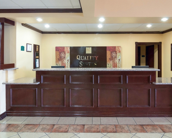 Imagen de los interiores del Hotel Quality Suites Houston IAH Airport - Beltway 8. Foto 15