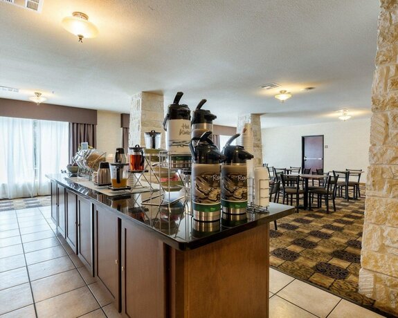 Imagen del bar/restaurante del Hotel Quality Suites, Huntsville . Foto 10