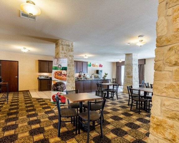 Imagen del bar/restaurante del Hotel Quality Suites, Huntsville . Foto 11