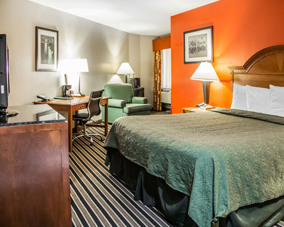 Imagen de la habitación del Hotel Quality Suites I-44. Foto 7