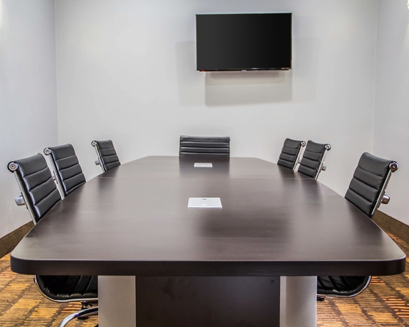 Imagen de los interiores del Hotel Quality Suites I-44. Foto 13