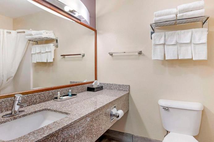 Imagen general del Hotel Quality Suites Indianapolis. Foto 5