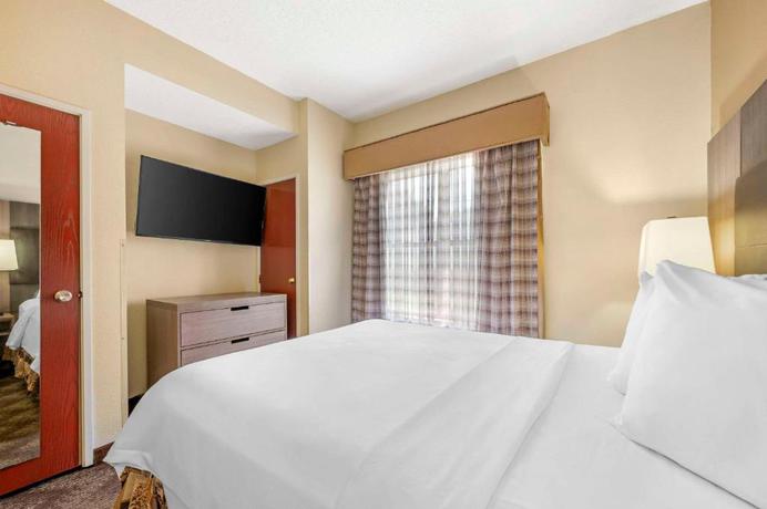 Imagen general del Hotel Quality Suites Indianapolis. Foto 11