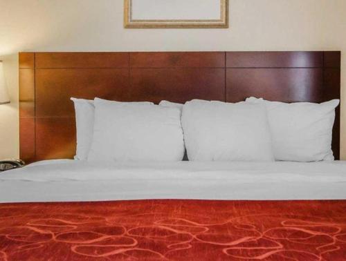Imagen general del Hotel Quality Suites Jeffersonville - Louisville North. Foto 4