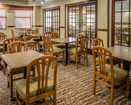 Imagen general del Hotel Quality Suites Jeffersonville - Louisville North. Foto 6