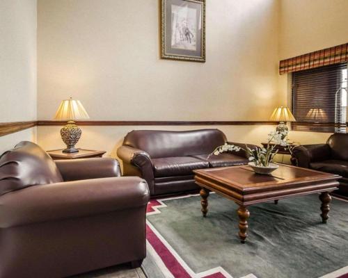 Imagen general del Hotel Quality Suites Jeffersonville - Louisville North. Foto 8
