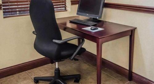 Imagen general del Hotel Quality Suites Jeffersonville - Louisville North. Foto 12