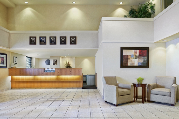 Imagen de los interiores del Hotel Quality Suites London. Foto 11