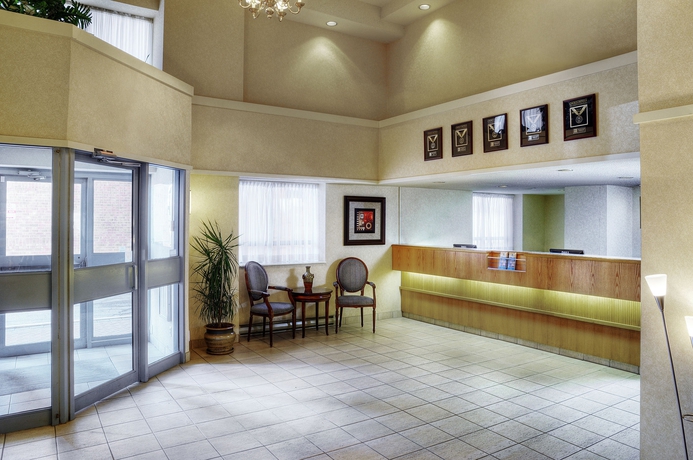 Imagen de los interiores del Hotel Quality Suites London. Foto 13