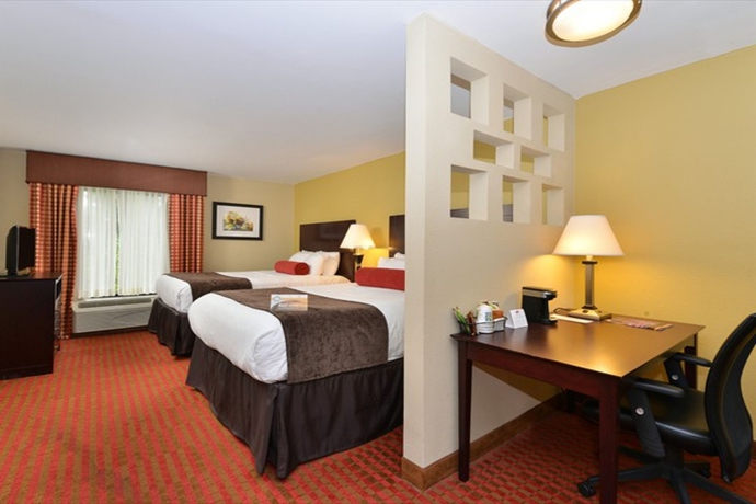 Imagen de la habitación del Hotel Quality Suites Nashville Airport. Foto 5