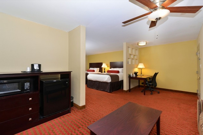 Imagen de la habitación del Hotel Quality Suites Nashville Airport. Foto 6