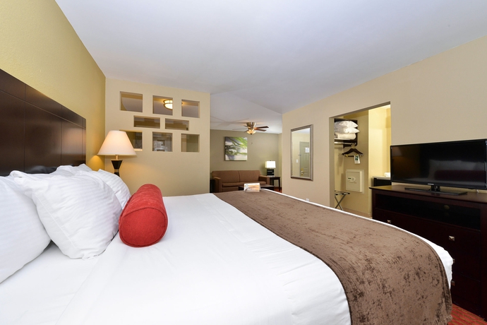 Imagen de la habitación del Hotel Quality Suites Nashville Airport. Foto 8
