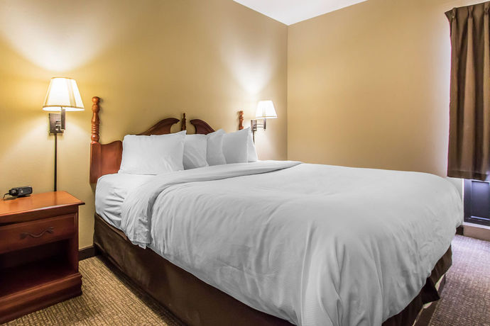 Imagen de la habitación del Hotel Quality Suites New Iberia. Foto 2