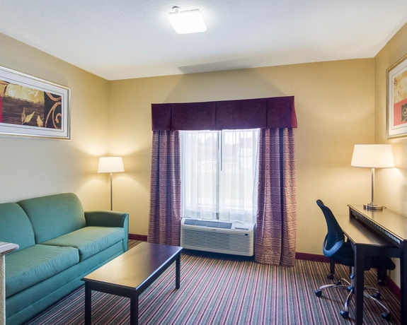 Imagen de la habitación del Hotel Quality Suites North. Foto 2