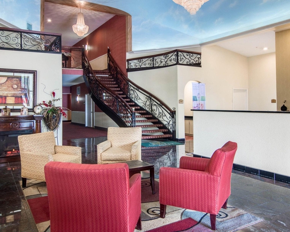 Imagen de los interiores del Hotel Quality Suites North. Foto 16