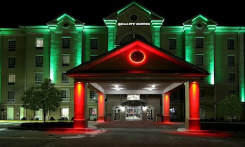 Imagen general del Hotel Quality Suites Nyc Gateway. Foto 4