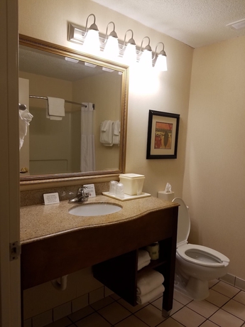 Imagen de la habitación del Hotel Quality Suites Paducah. Foto 13