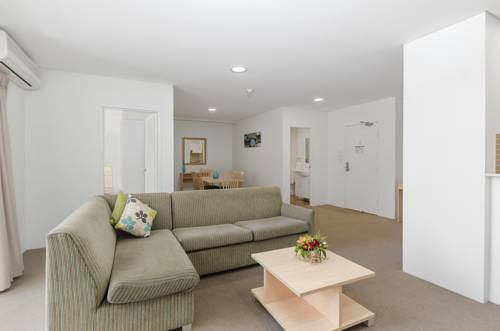 Imagen de la habitación del Hotel Quality Suites Pioneer Sands. Foto 5