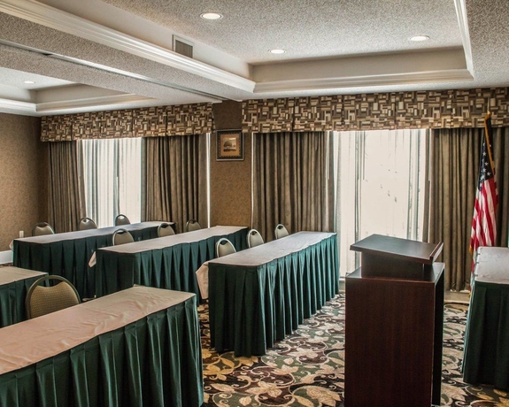 Imagen de los interiores del Hotel Quality Suites, San Antonio. Foto 8