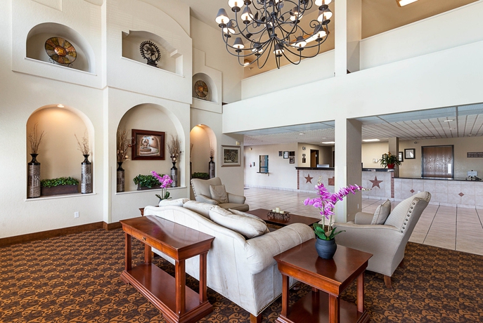 Imagen de los interiores del Hotel Quality Suites San Antonio. Foto 6