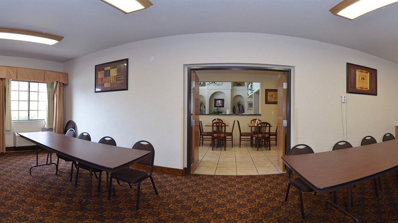 Imagen de los interiores del Hotel Quality Suites San Antonio. Foto 7