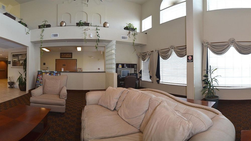 Imagen de los interiores del Hotel Quality Suites San Antonio. Foto 8