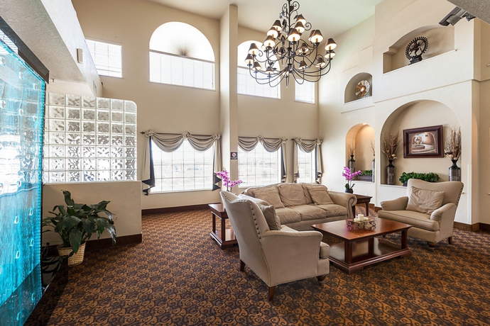 Imagen de los interiores del Hotel Quality Suites San Antonio. Foto 10