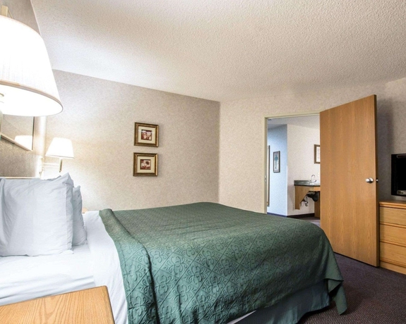 Imagen de la habitación del Hotel Quality Suites San Diego Otay Mesa. Foto 6
