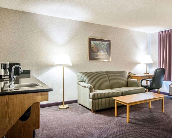 Imagen de la habitación del Hotel Quality Suites San Diego Otay Mesa. Foto 7