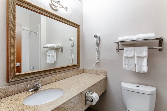 Imagen de la habitación del Hotel Quality Suites South. Foto 2
