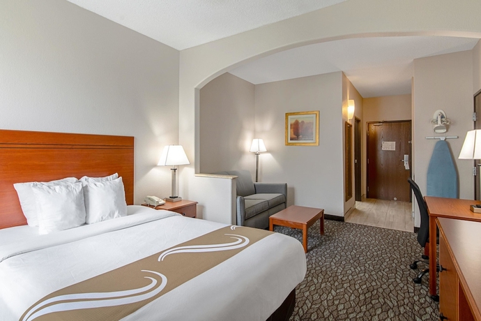 Imagen de la habitación del Hotel Quality Suites South. Foto 10