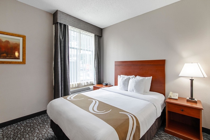 Imagen de la habitación del Hotel Quality Suites South. Foto 13