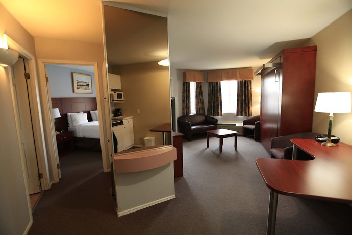 Imagen de los interiores del Hotel Quality Suites, Ste Anne de Beaupre. Foto 18