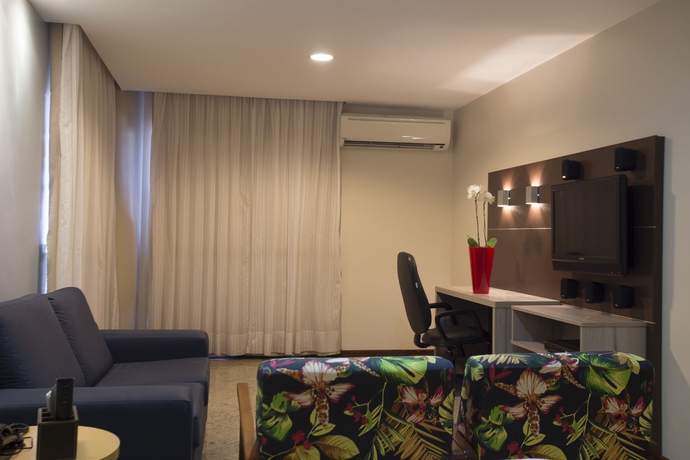 Imagen de los interiores del Hotel Quality Suites Vila Velha. Foto 7
