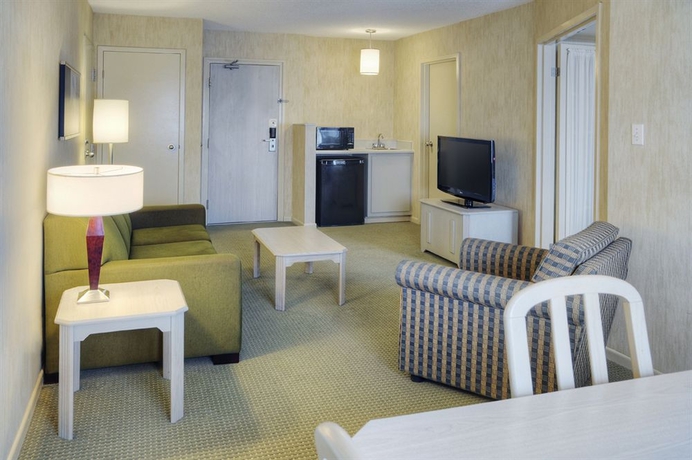 Imagen de los interiores del Hotel Quality Suites Whitby. Foto 8