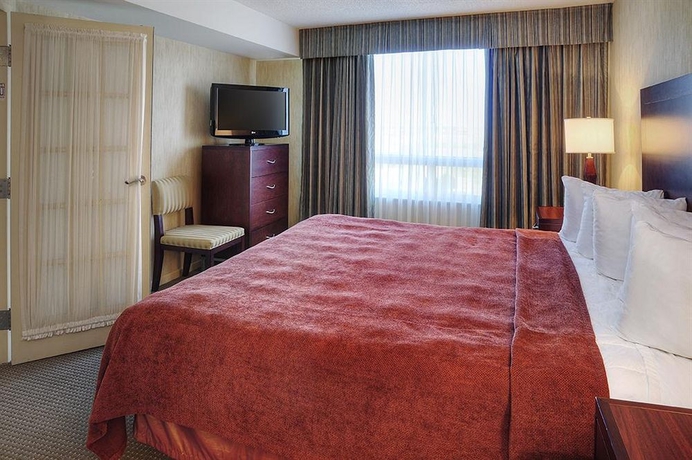 Imagen de la habitación del Hotel Quality Suites Whitby. Foto 3