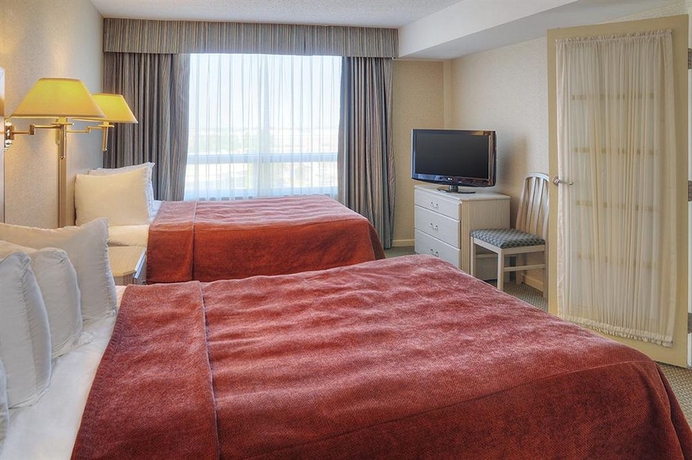 Imagen de la habitación del Hotel Quality Suites Whitby. Foto 4