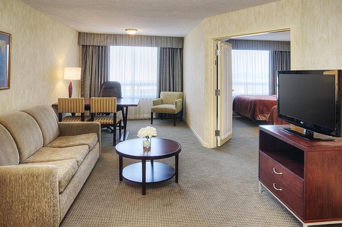 Imagen de los interiores del Hotel Quality Suites Whitby. Foto 9