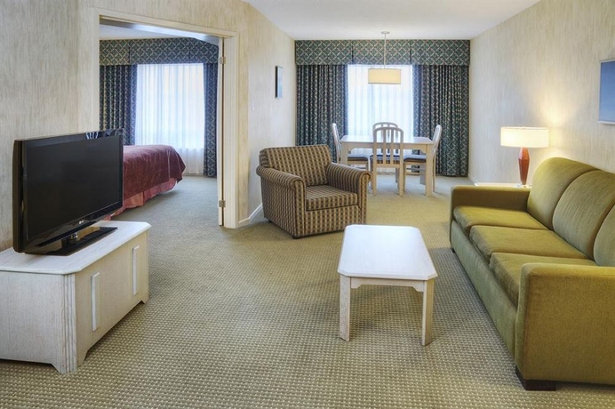 Imagen de los interiores del Hotel Quality Suites Whitby. Foto 13