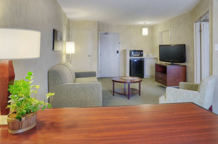 Imagen de los interiores del Hotel Quality Suites Whitby. Foto 15
