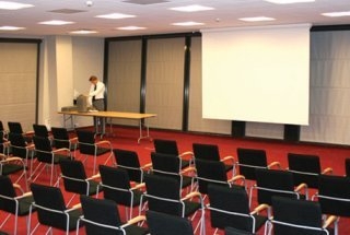 Imagen de los interiores del Hotel Quality System Poznan. Foto 2