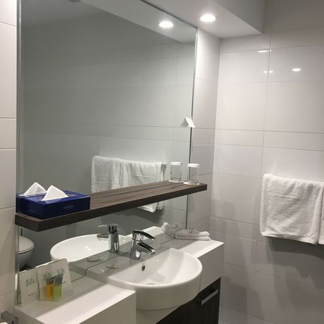 Imagen de los interiores del Hotel Quality Taylors Lakes. Foto 11