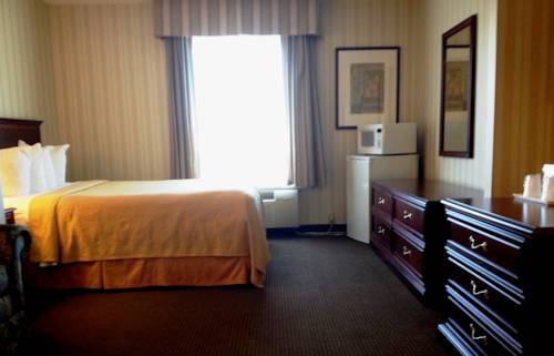 Imagen de la habitación del Hotel Quality & Suites Woodstock. Foto 8