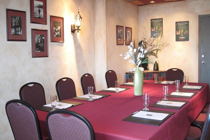 Imagen general del Hotel Quality and Suites Montreal East. Foto 6