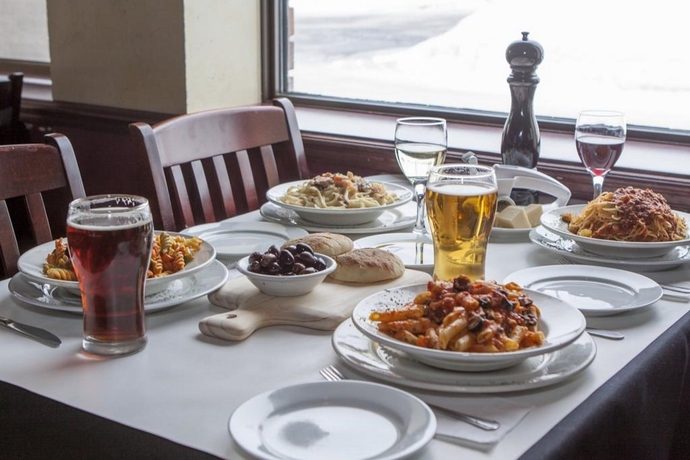 Imagen general del Hotel Quality and Suites Montreal East. Foto 11