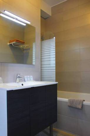 Imagen de la habitación del Hotel Qualys-hotel Marennes Ol&eacute;ron H&ocirc;tel De La Plage. Foto 10