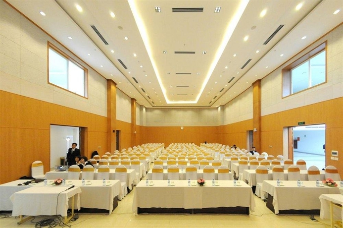 Imagen de los interiores del Hotel Quang Ba Trade Union. Foto 11