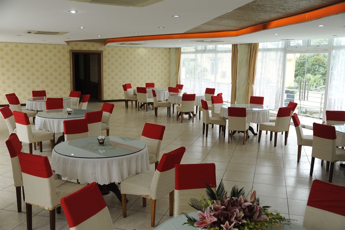 Imagen del bar/restaurante del Hotel Quang Ba Trade Union. Foto 6